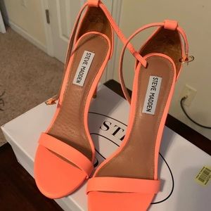 Steve Madden sandal heel